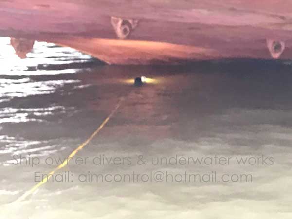 Ship_owner_surveyor_diver_underwater_work